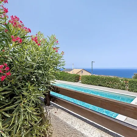 Deluxe Con Piscina Daire *