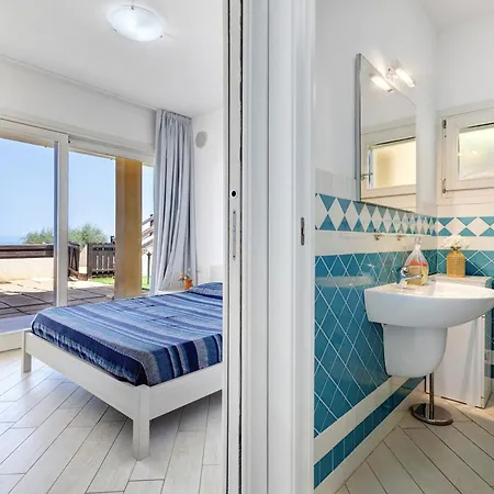 Deluxe Con Piscina Apartmán Isola Rossa (Sassari)