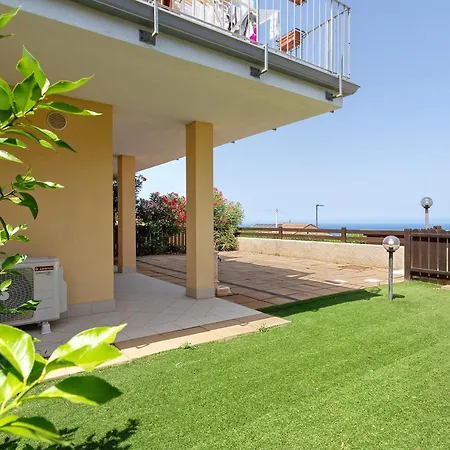 Deluxe Con Piscina Isola Rossa (Sassari)